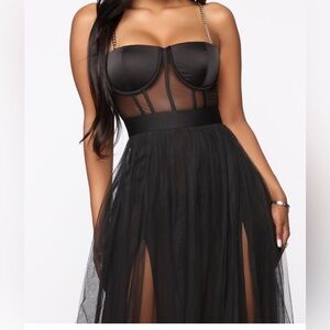 FASHION NOVA  BLACK MAXI DRESS 🖤